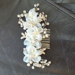 Bridal hair comb
